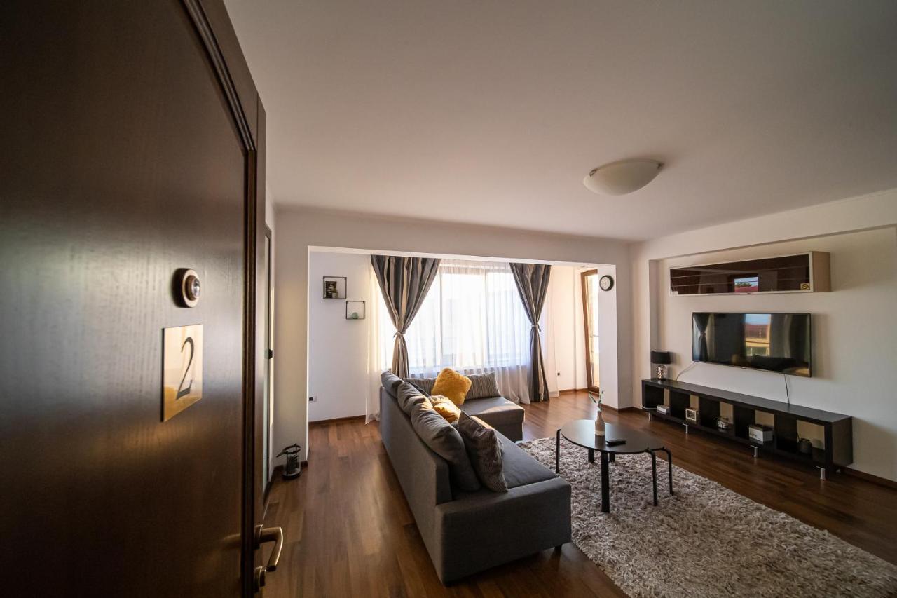 Apartament Tatu Bar&Grill Otopeni Exterior foto