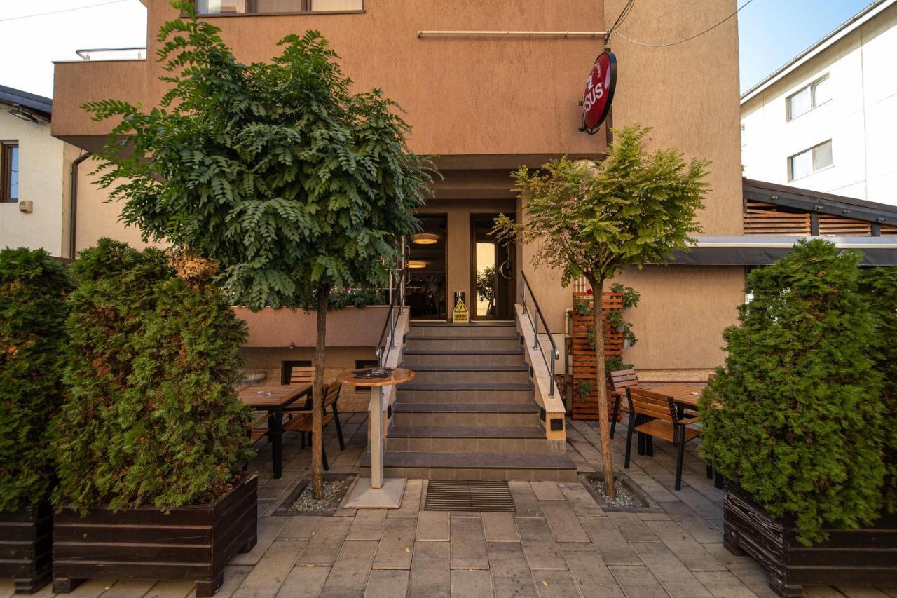 Apartament Tatu Bar&Grill Otopeni Exterior foto