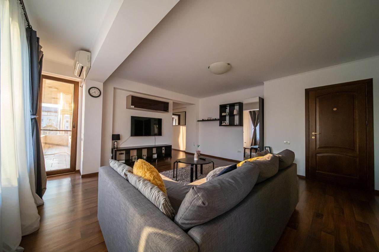 Apartament Tatu Bar&Grill Otopeni Exterior foto